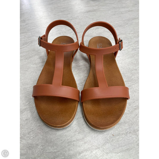 Sandals Flats By Clothes Mentor In Brown, Size: 9