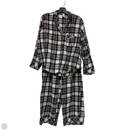 Pajamas 2pc By Victorias Secret In Plaid Pattern, Size: M