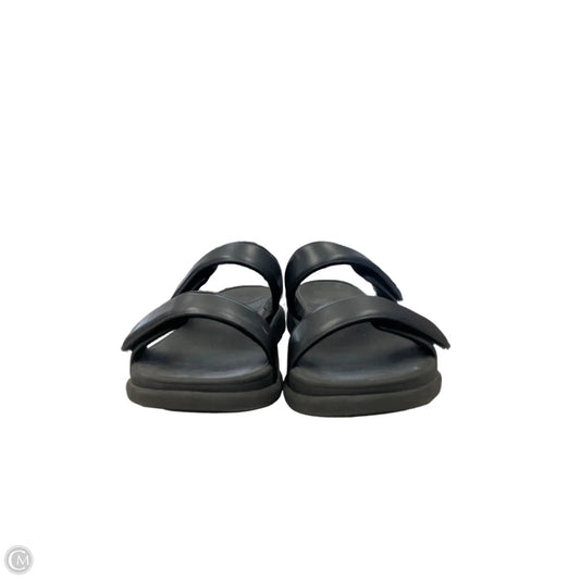 Sandals Flats By Fitflop In Black, Size: 10