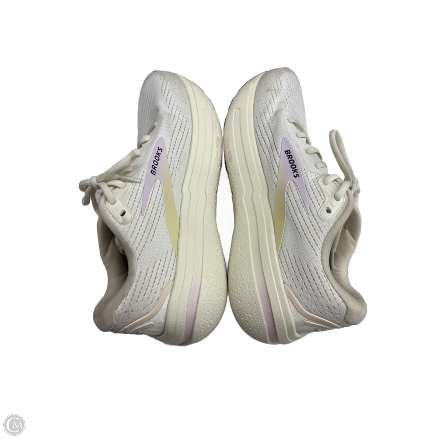 Shoes Athletic By Brooks In Cream, Size: 10