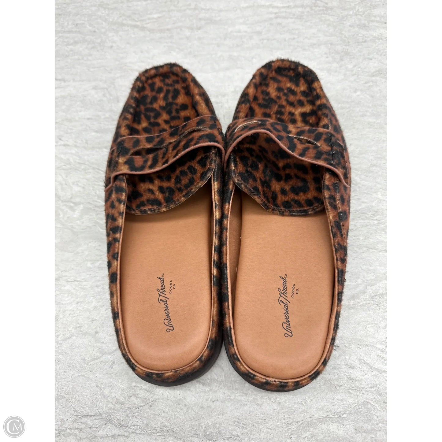 Shoes Flats By Universal Thread In Animal Print, Size: 7