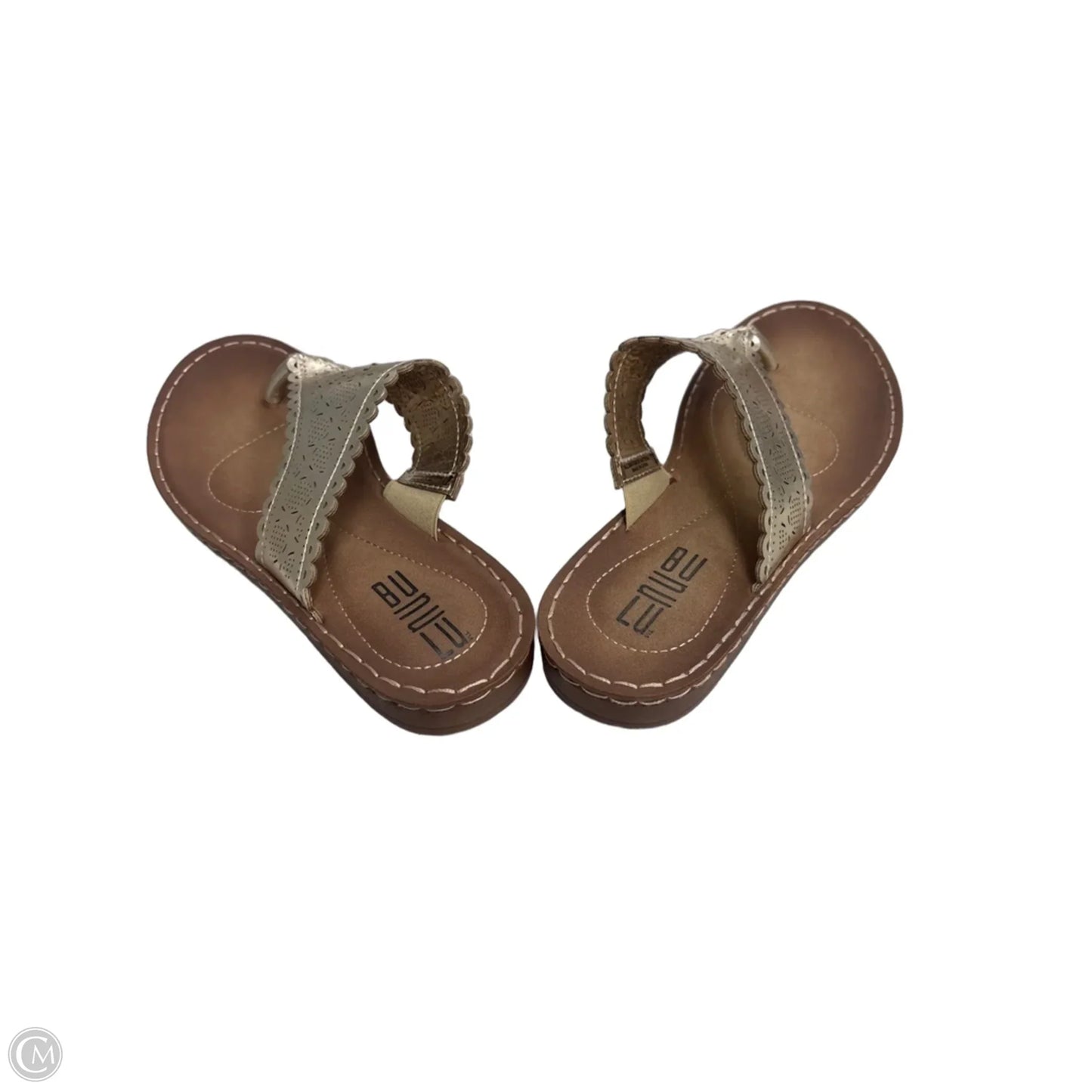 Sandals Flats By Clothes Mentor In Brown & Gold, Size: 9