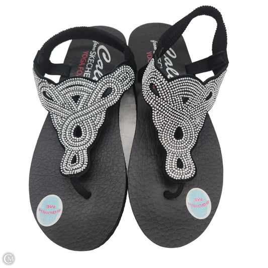 Sandals Flats By Skechers In Black & Silver, Size: 8