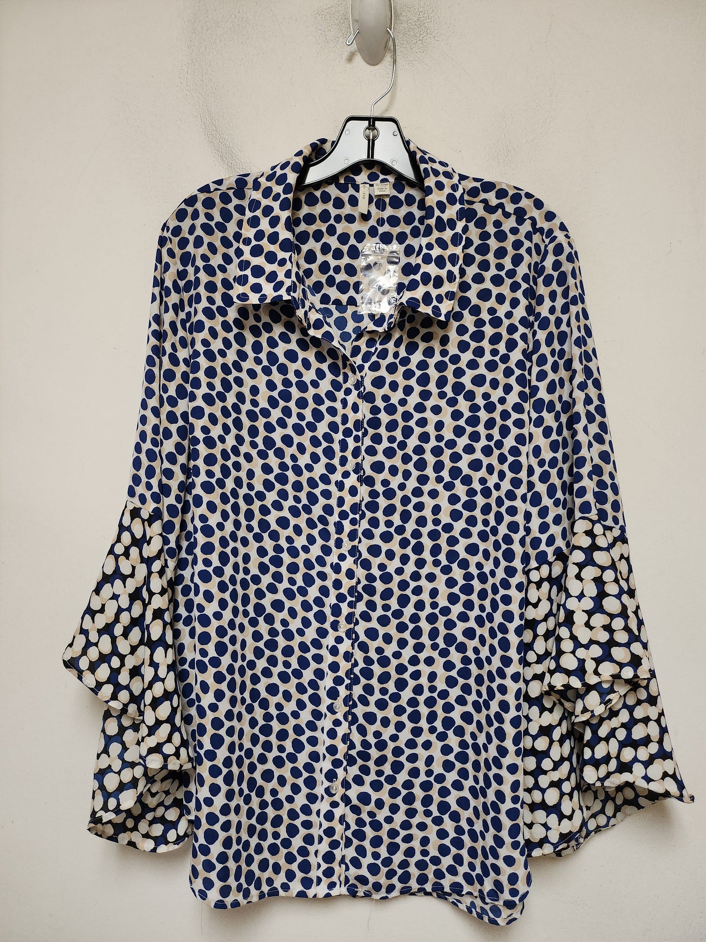 Top Long Sleeve By Cato In Polkadot Pattern, Size: 2x