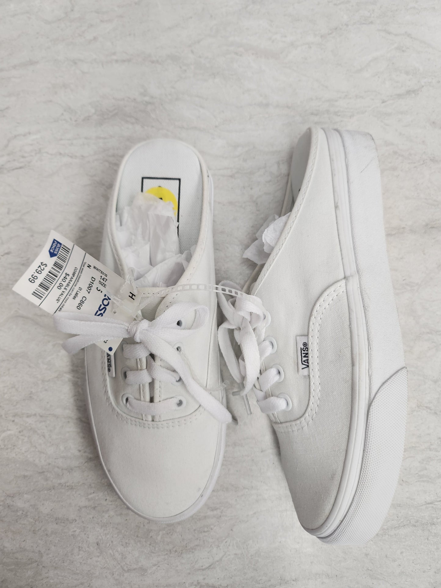 Shoes Flats By Vans In White, Size: 6.5