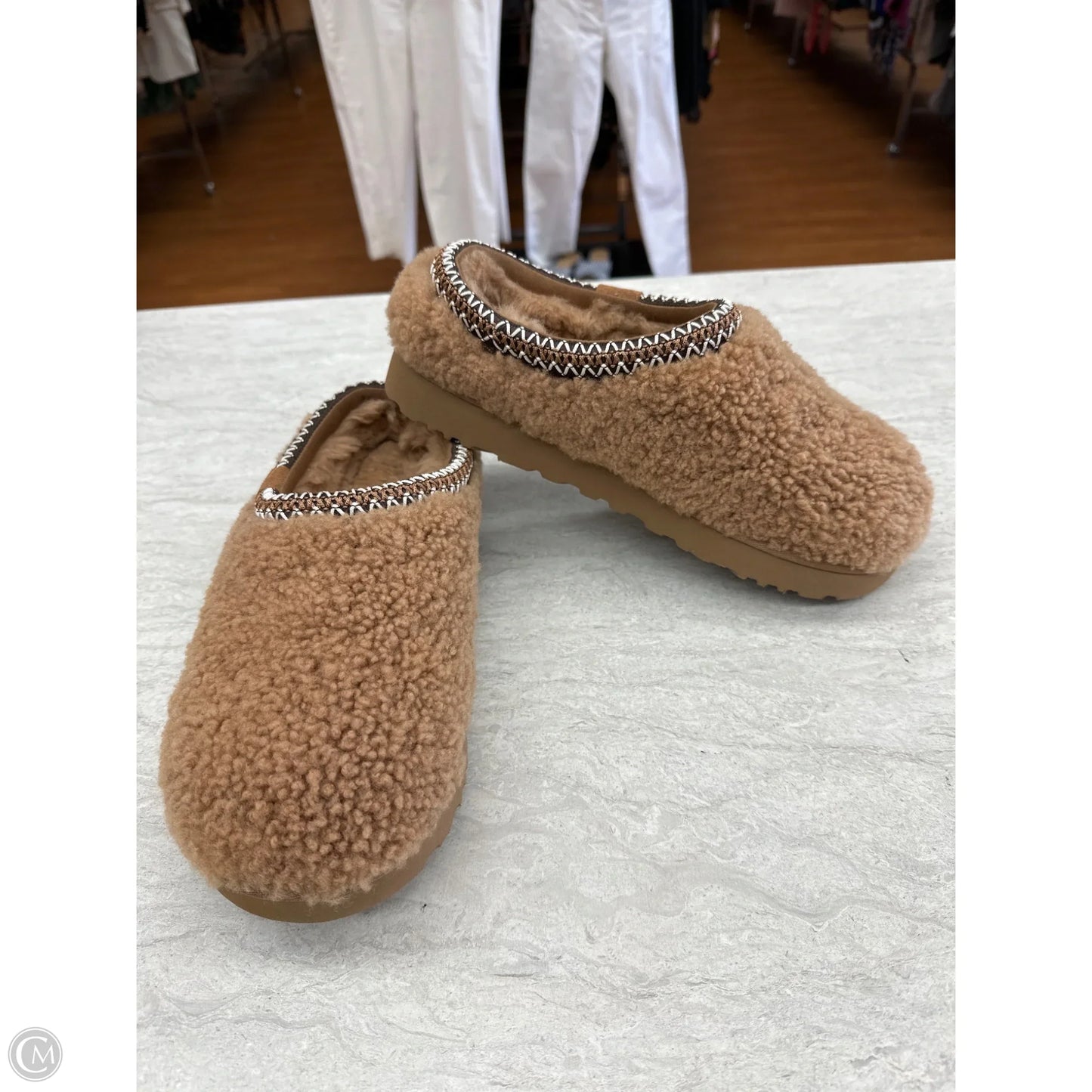 Shoes Designer By Ugg In Brown, Size: 9