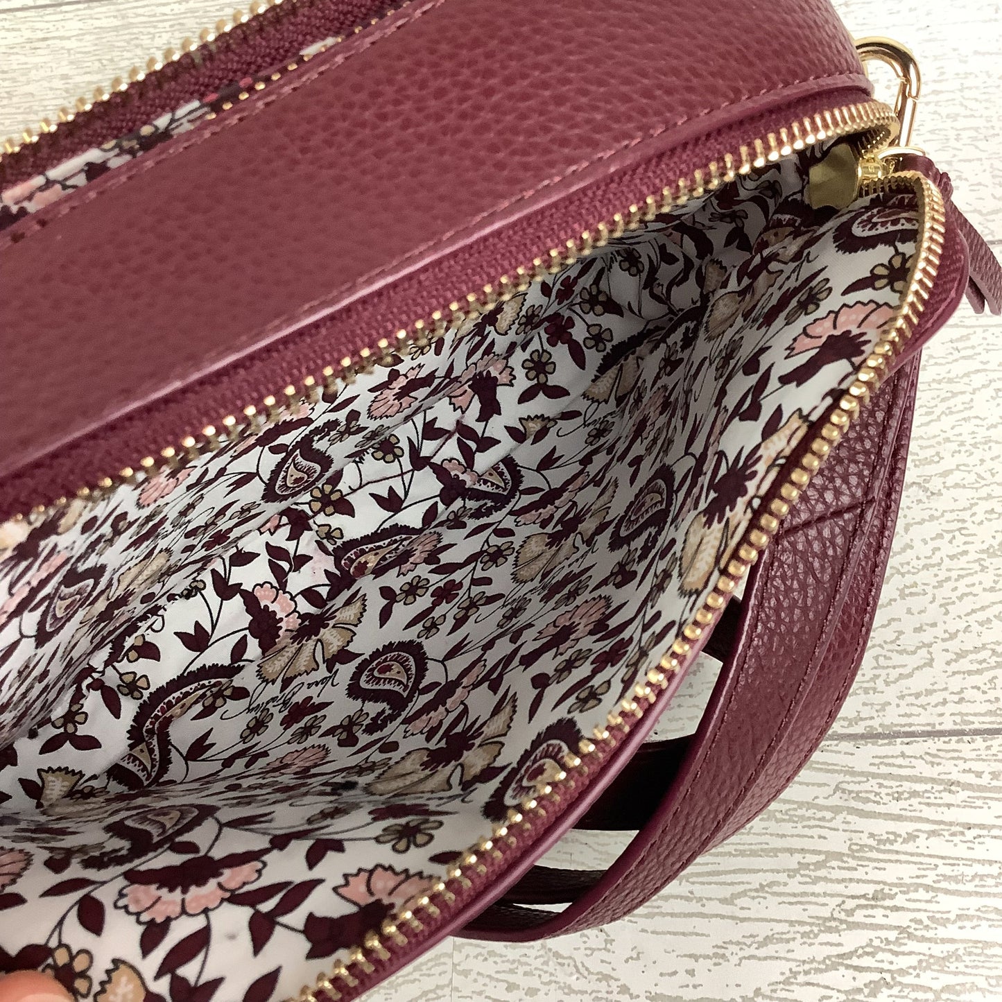 Crossbody By Vera Bradley, Size: Medium