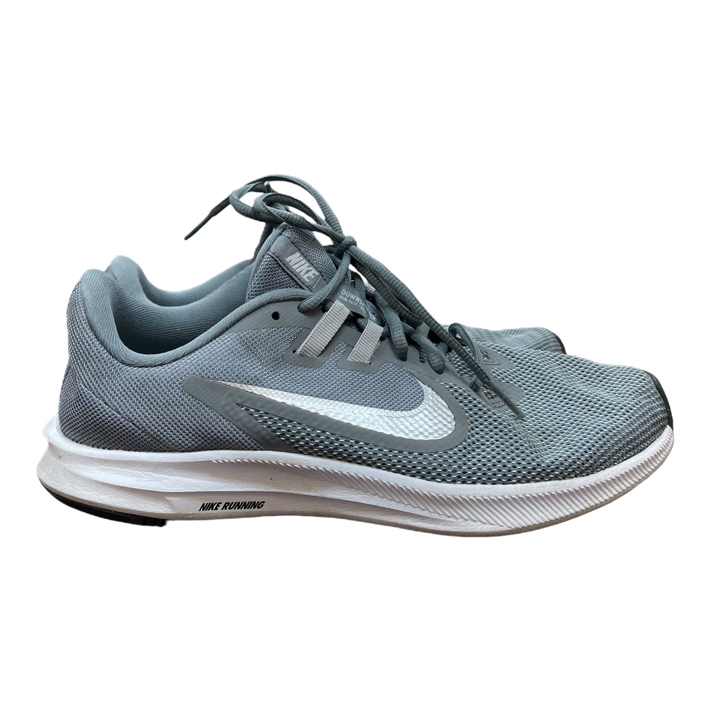 Shoes Athletic By Nike In Grey, Size: 8.5