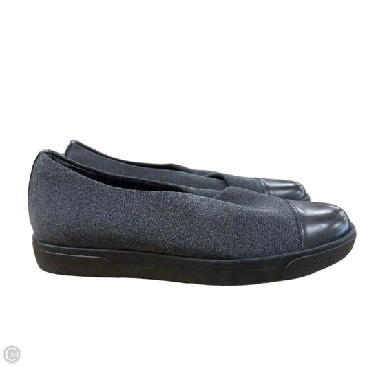 Shoes Flats By Munro In Grey, Size: 8