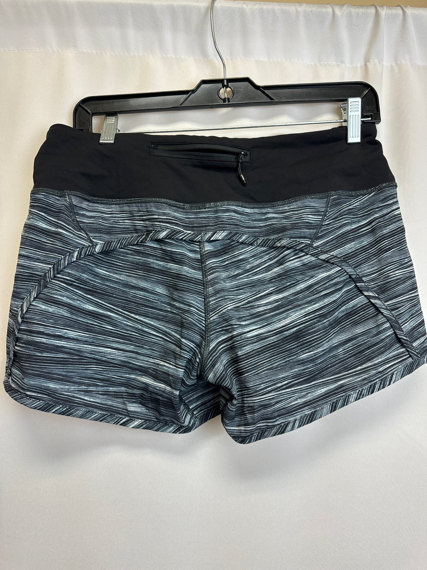 Athletic Shorts By Lululemon  Size: 6