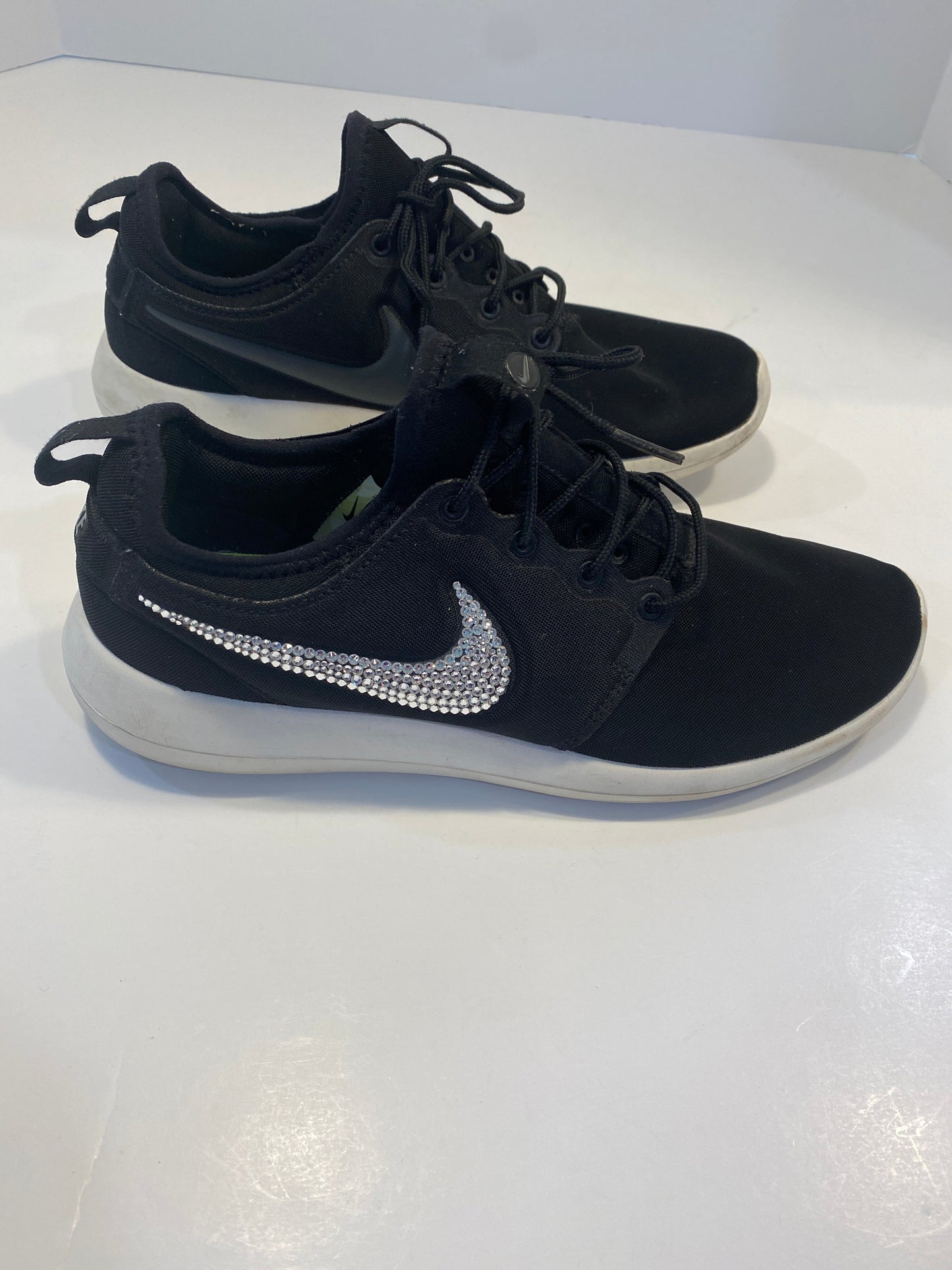 Black Shoes Athletic Nike, Size 9.5