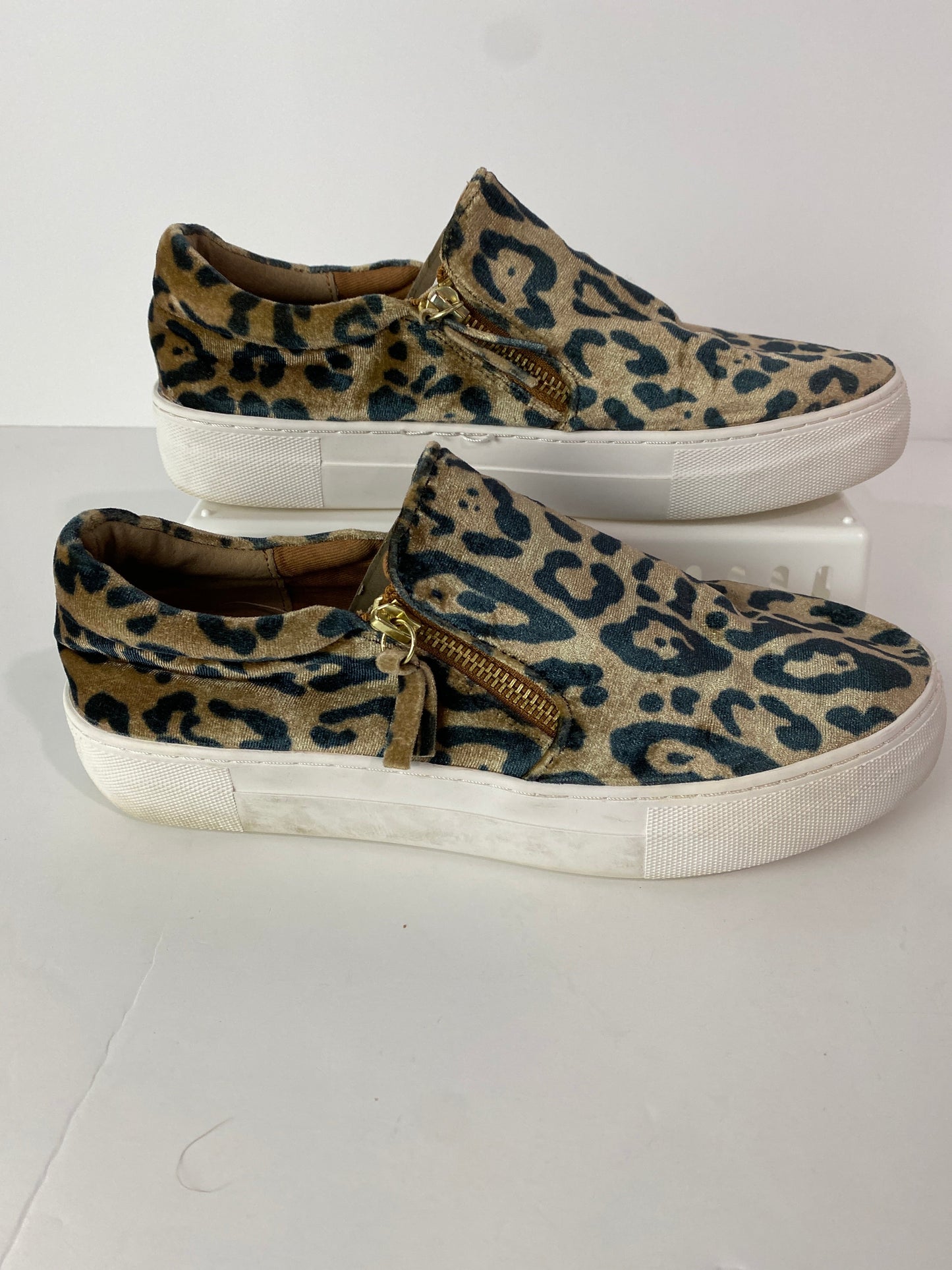 Animal Print Shoes Sneakers Steve Madden, Size 8