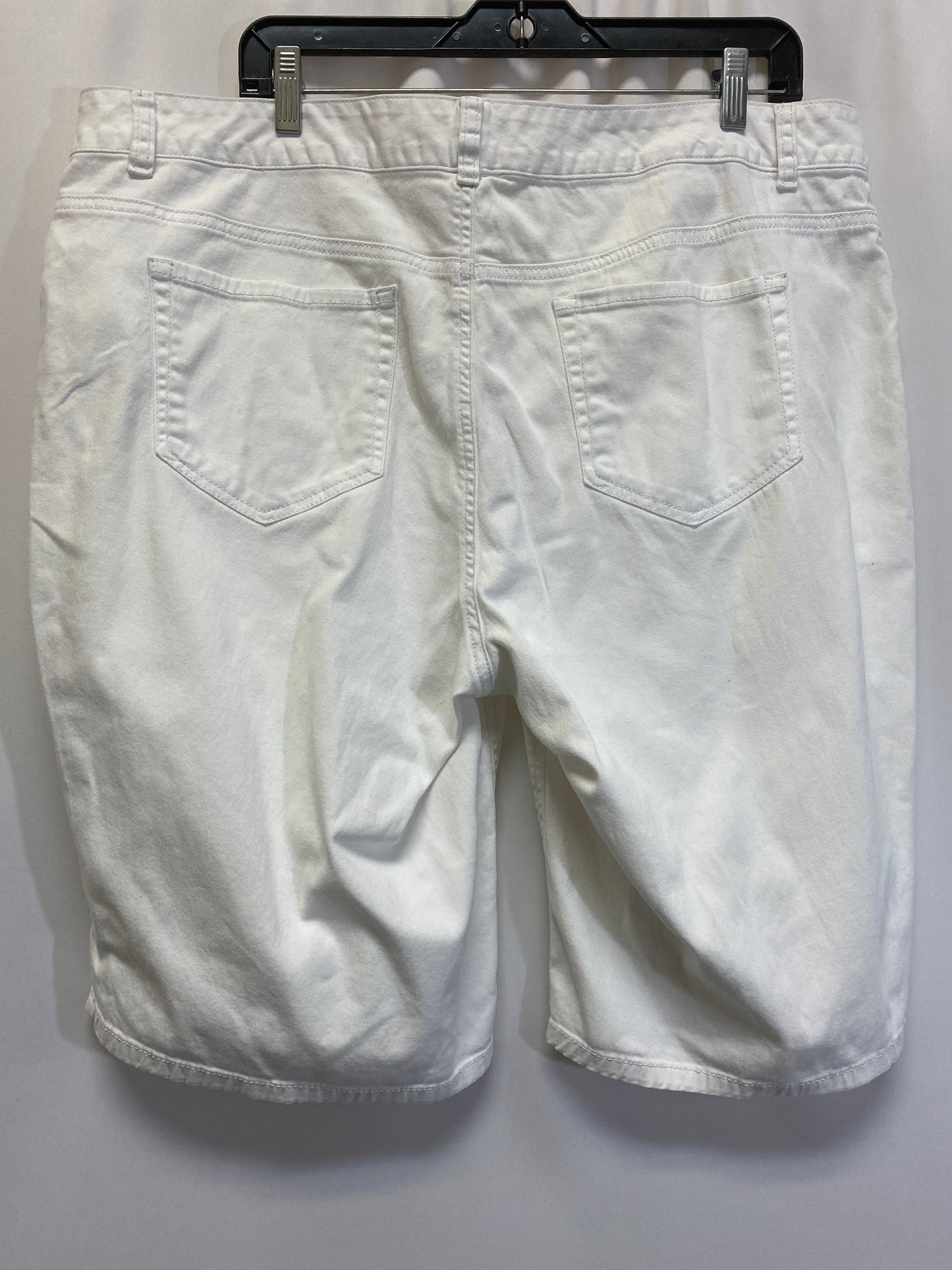 White Shorts Faded Glory, Size 2x