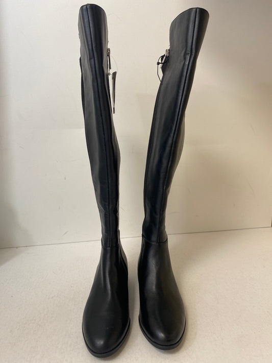 Boots Knee Flats By Michael Kors In Black, Size: 5.5