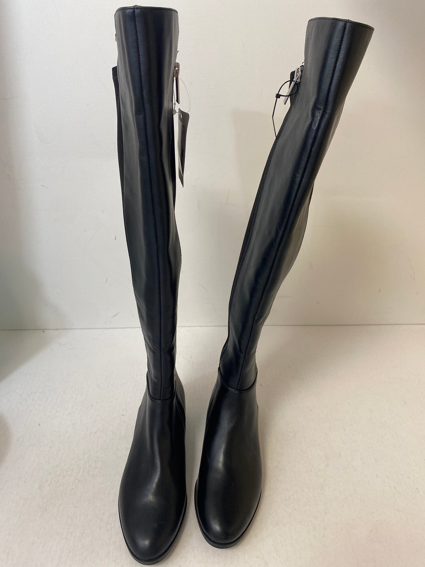 Boots Knee Flats By Michael Kors In Black, Size: 5.5