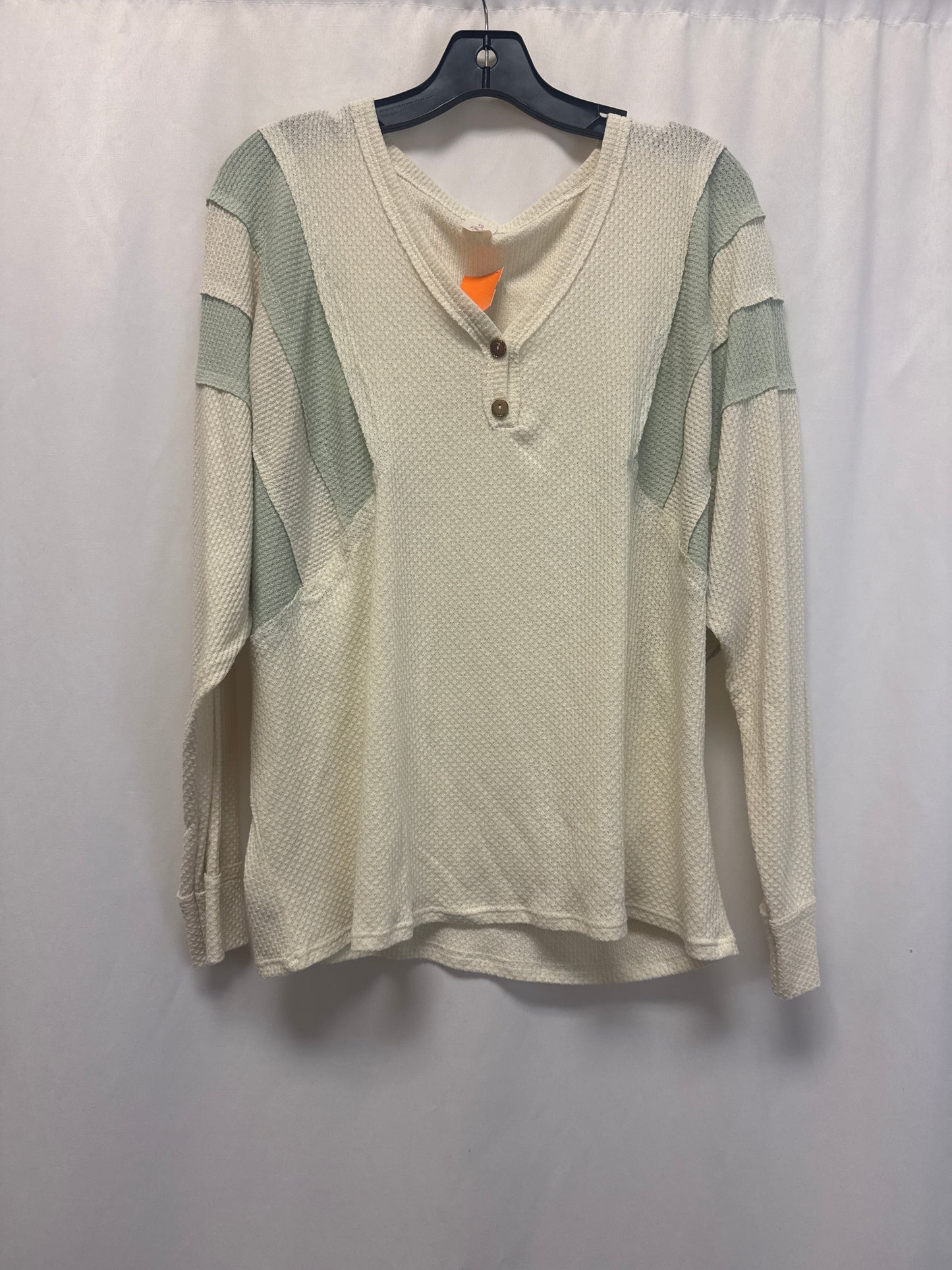 Top Long Sleeve By Clothes Mentor In Cream, Size: 1x