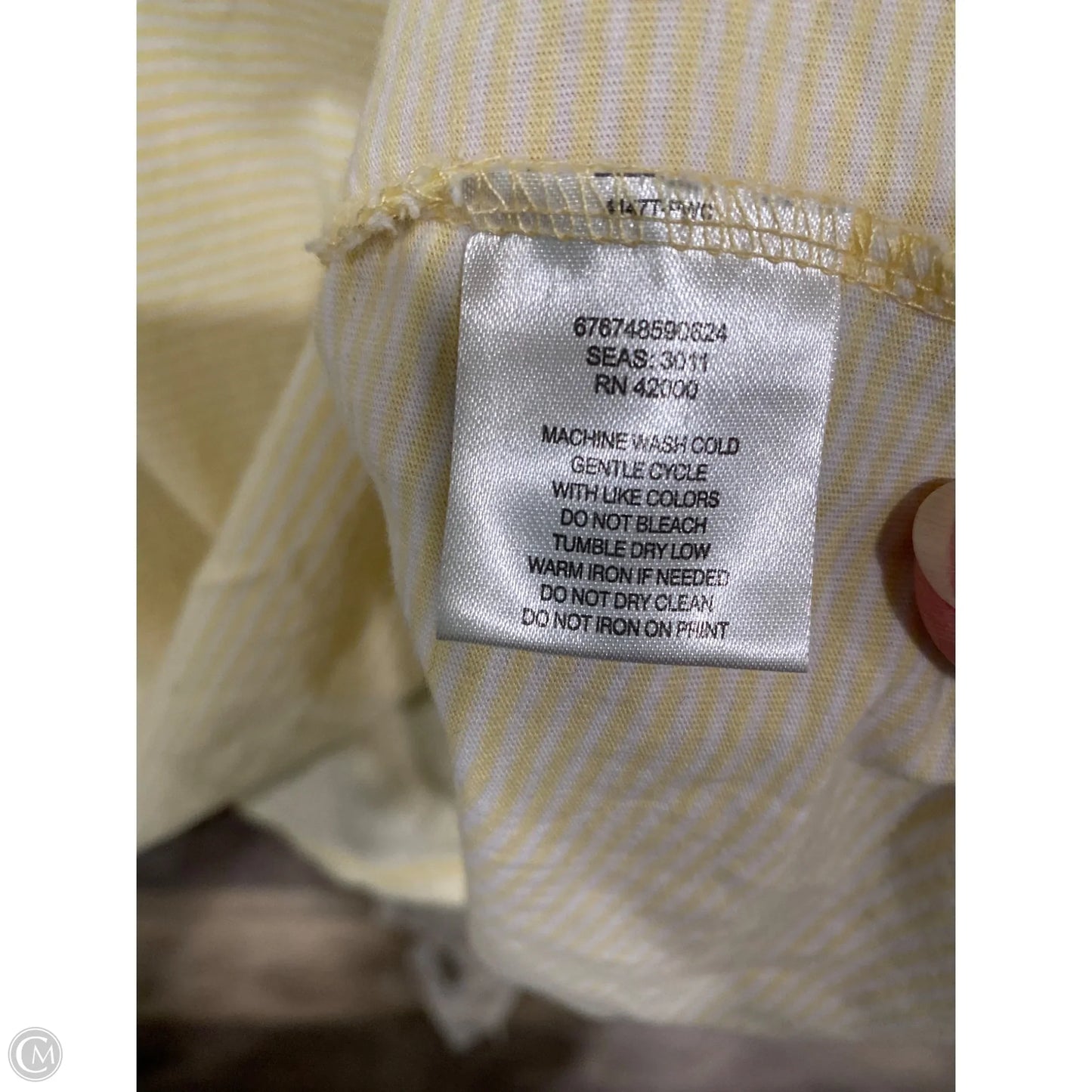 Top Short Sleeve By Basic Editions In Yellow, Size: M