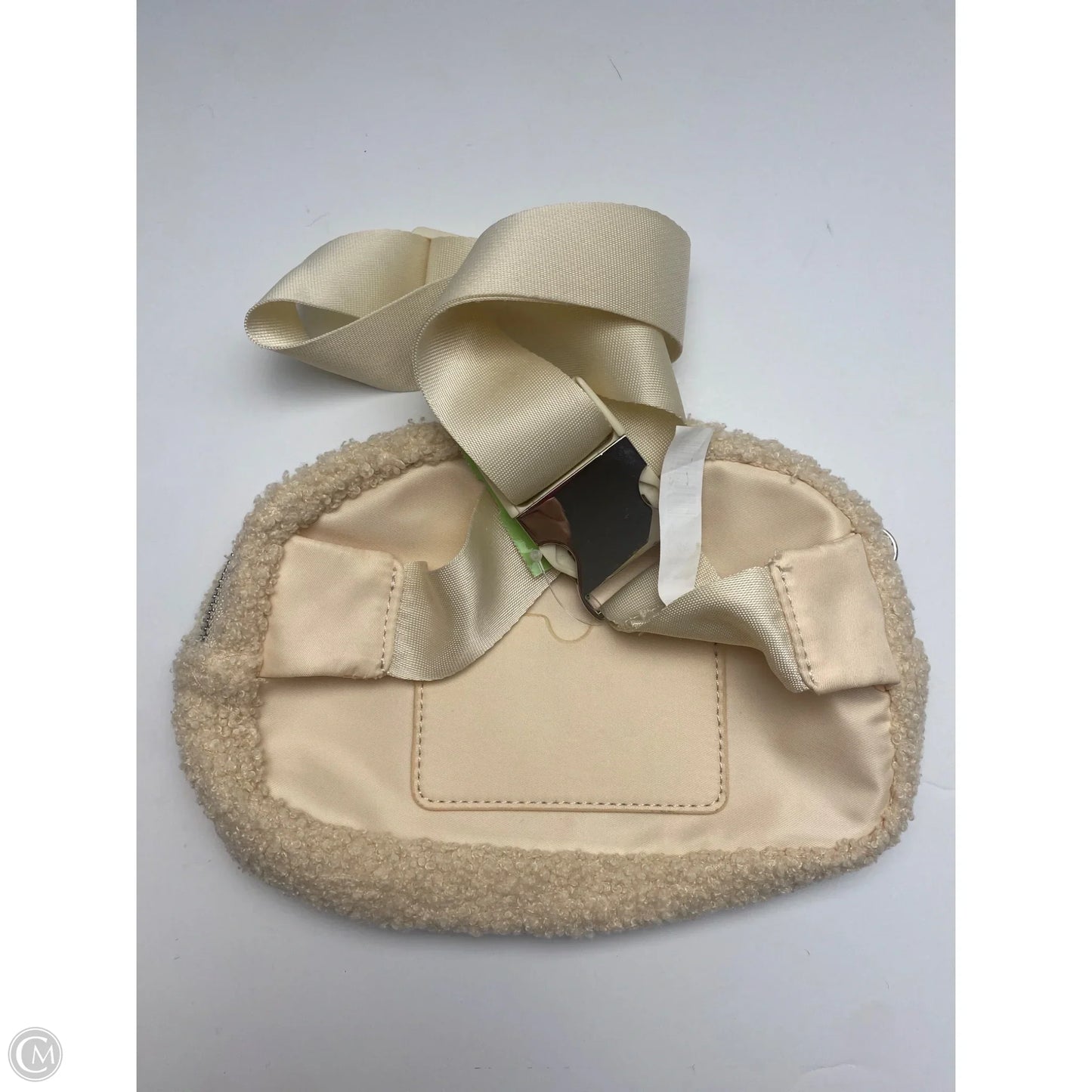 Handbag By Clothes Mentor, Size: Medium