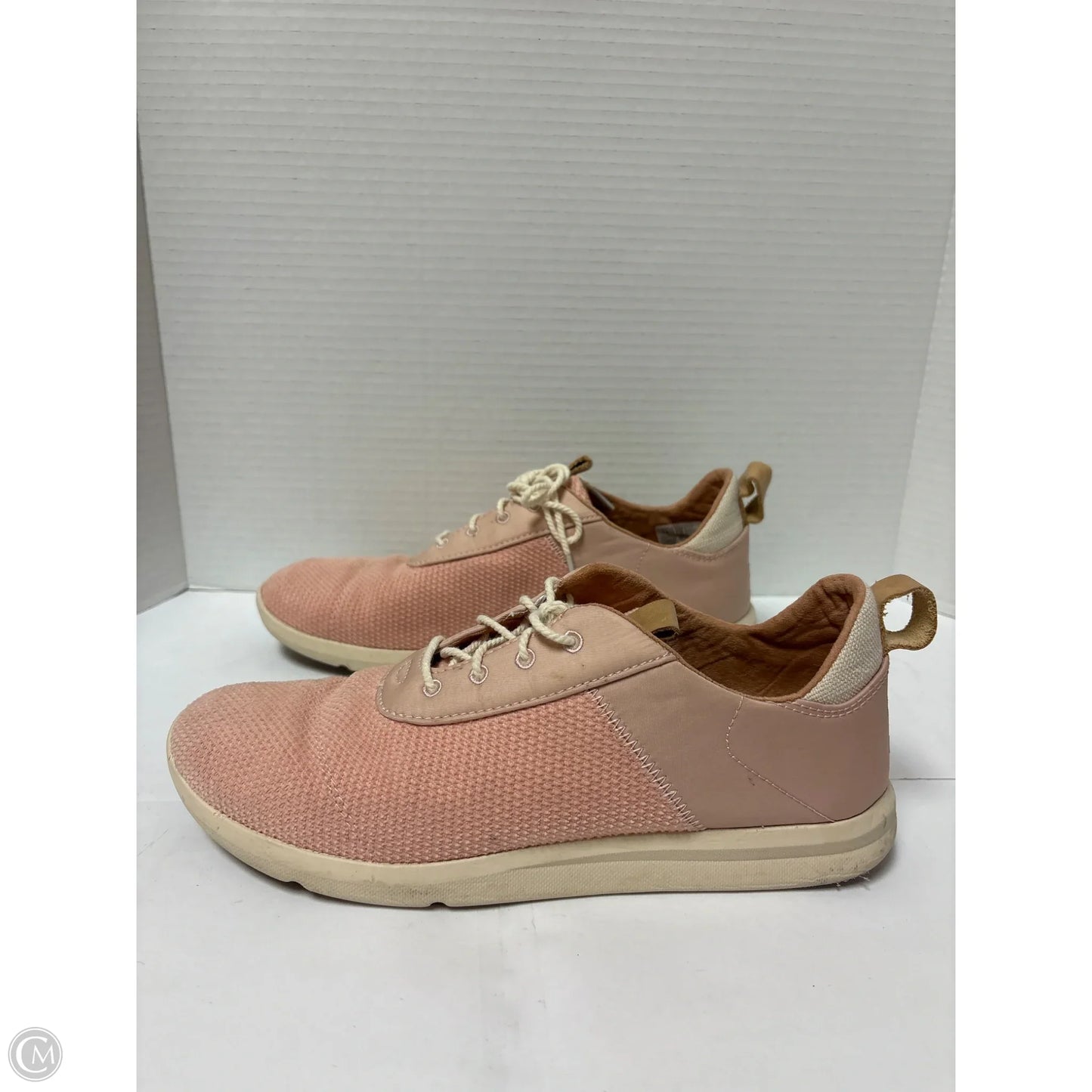 Shoes Sneakers By Toms In Pink, Size: 9.5