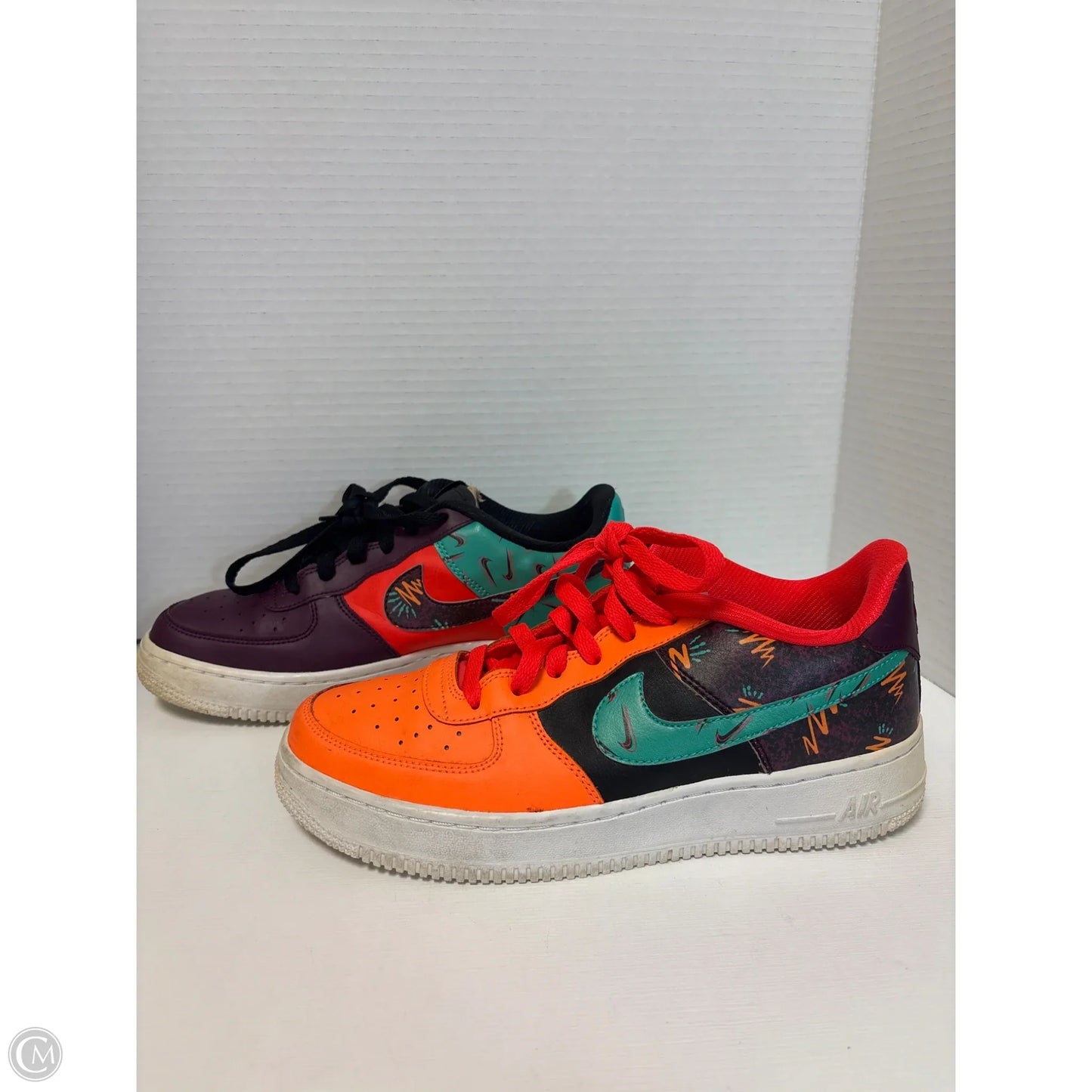 Shoes Sneakers By Nike In Orange & Purple, Size: 9.5