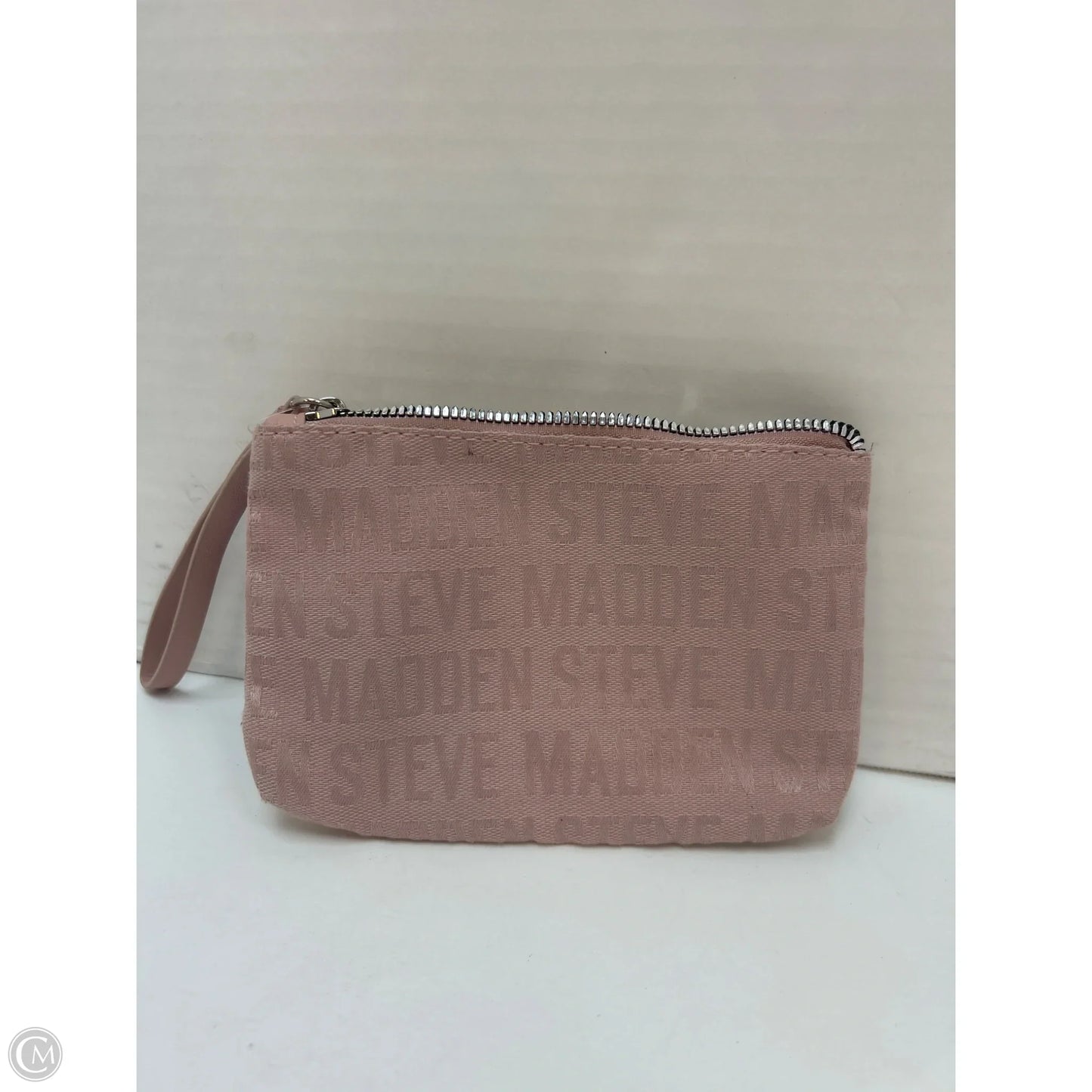 Wristlet By Steve Madden, Size: Medium
