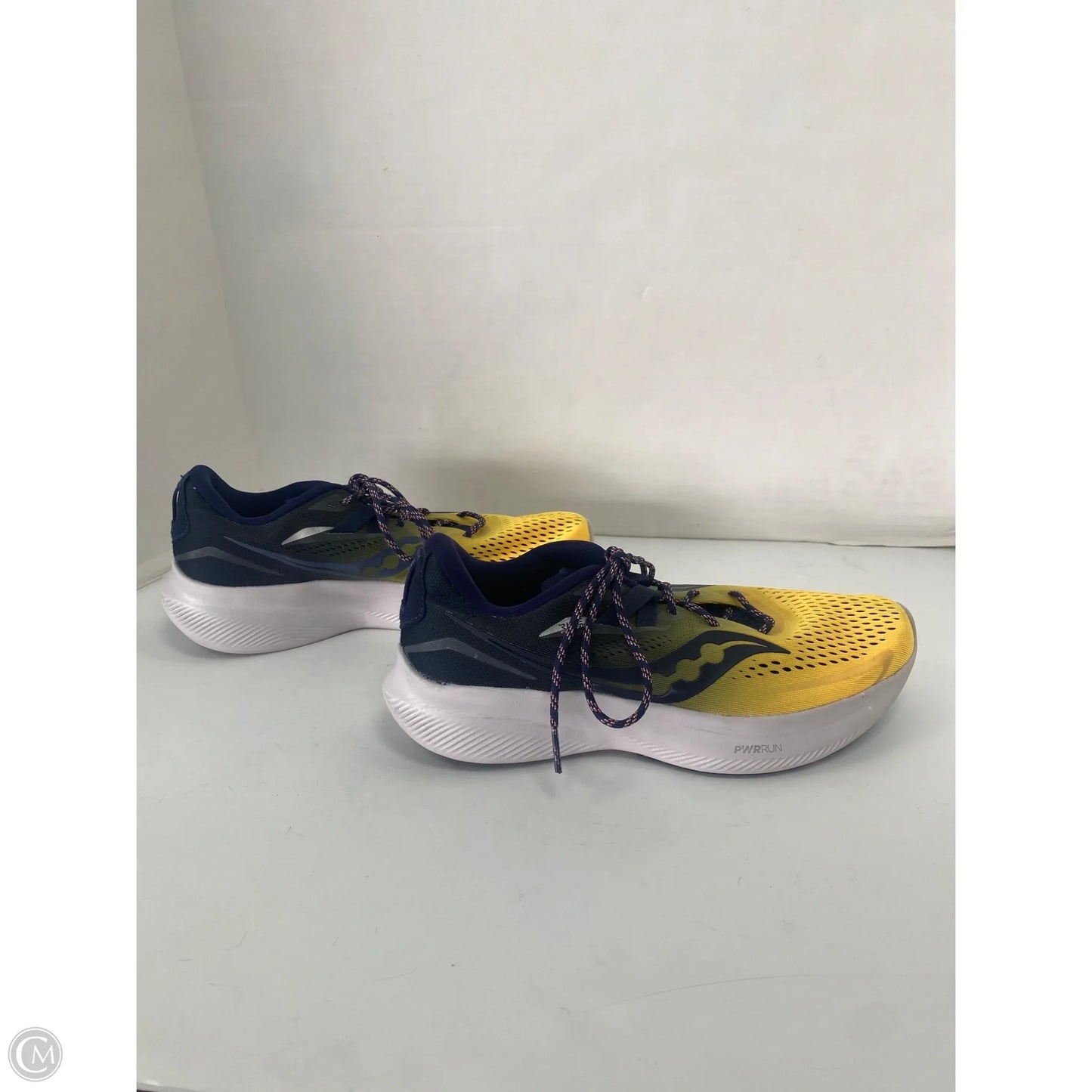 Shoes Athletic By Saucony In Navy, Size: 8.5