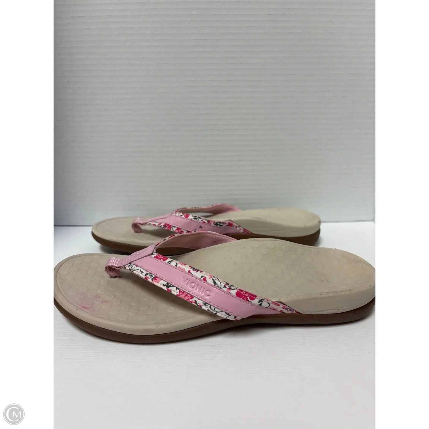 Sandals Flip Flops By Vionic In Pink, Size: 8