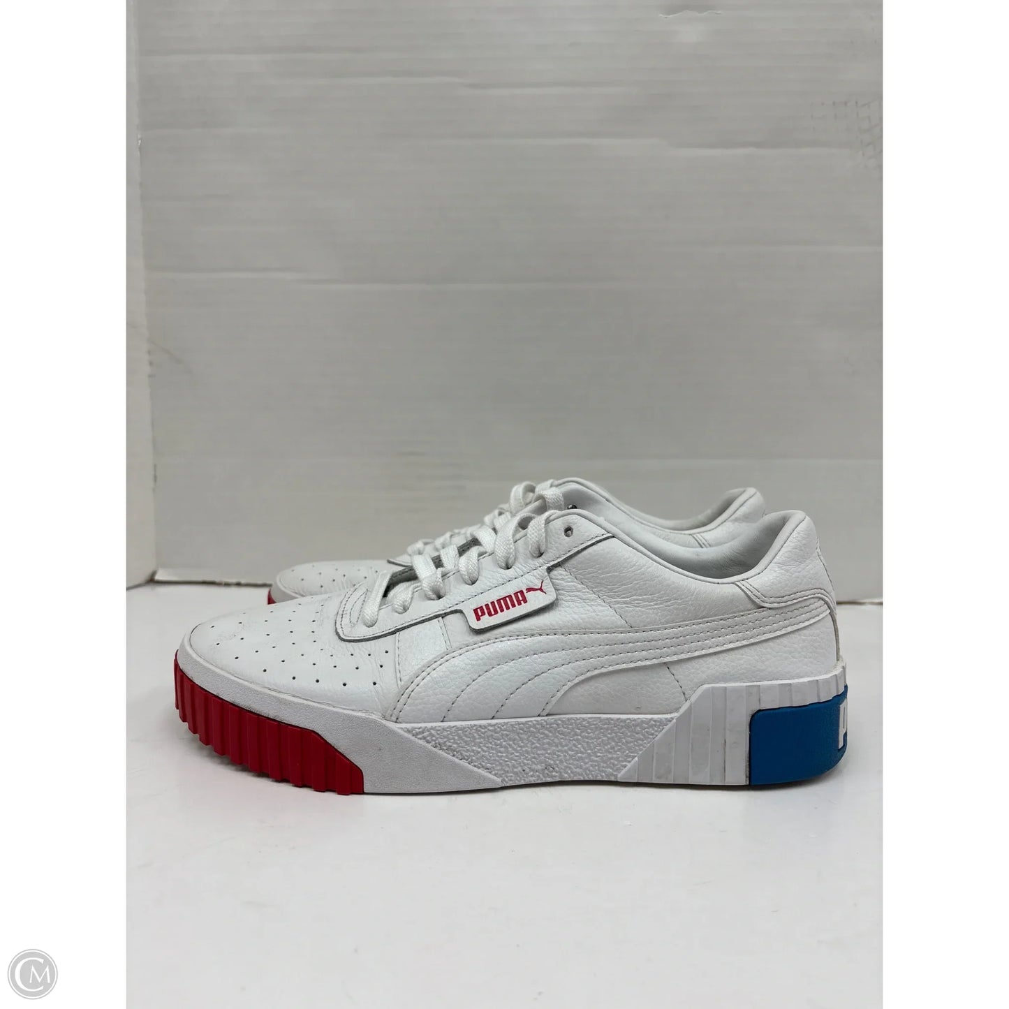 Shoes Athletic By Puma In White, Size: 10