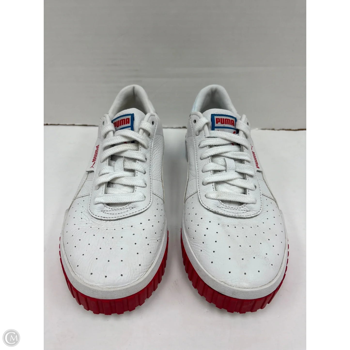 Shoes Athletic By Puma In White, Size: 10