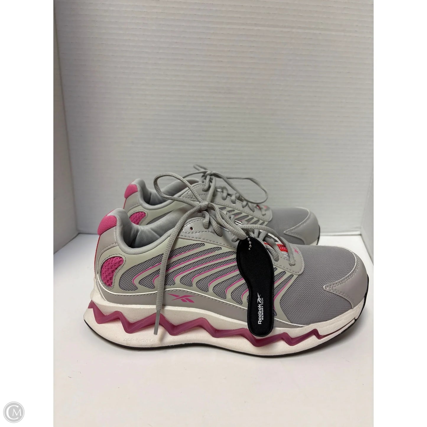 Shoes Flats By Reebok In Grey, Size: 7.5