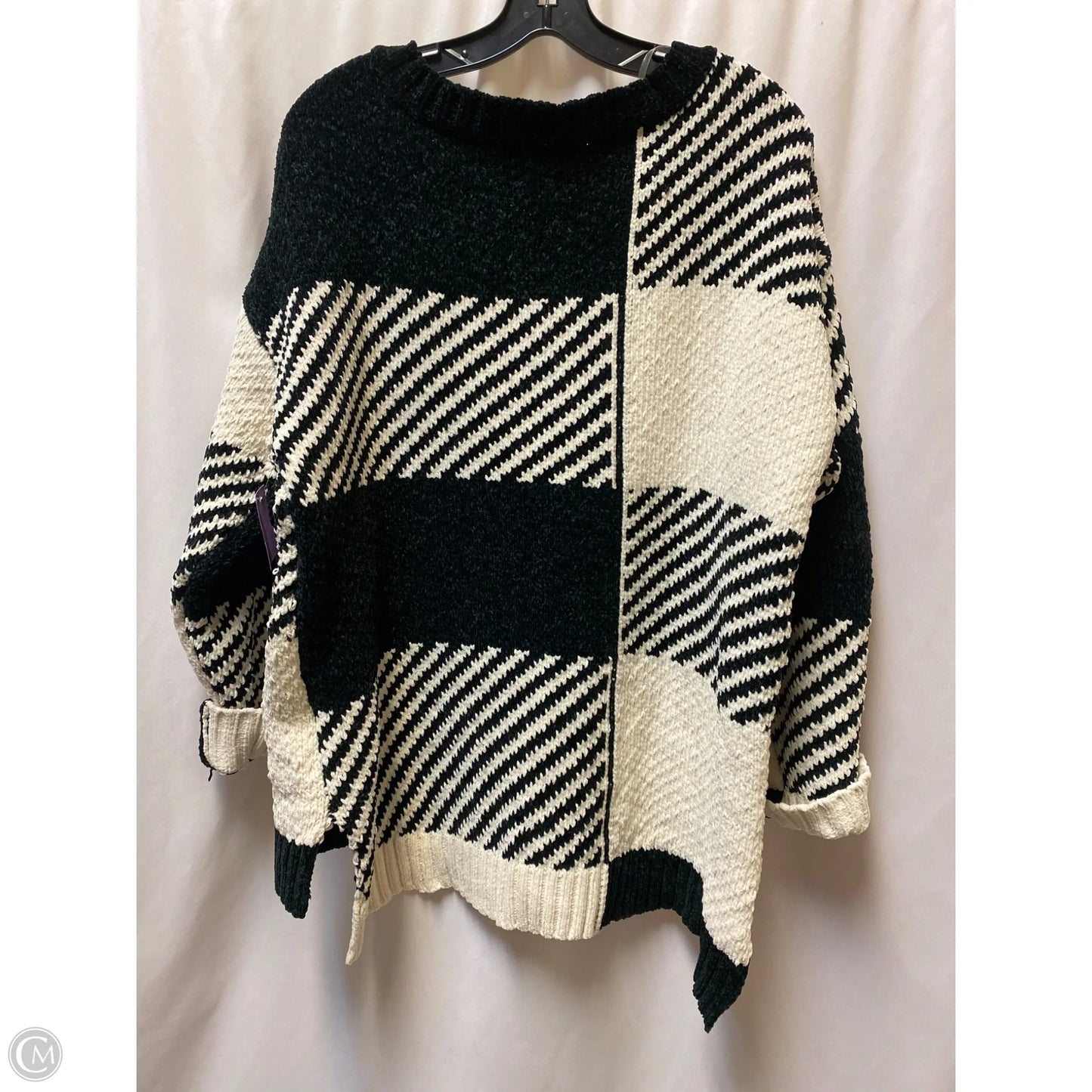 Sweater By Pol In Cream & Black, Size: M