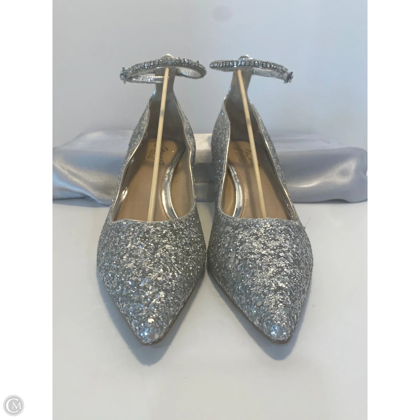 Shoes Heels Kitten By Badgley Mischka In Silver, Size: 8