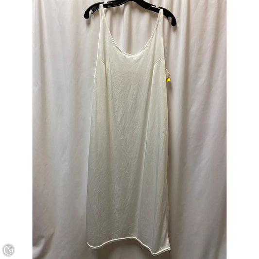 Nightgown By Clothes Mentor In White, Size: Osfm