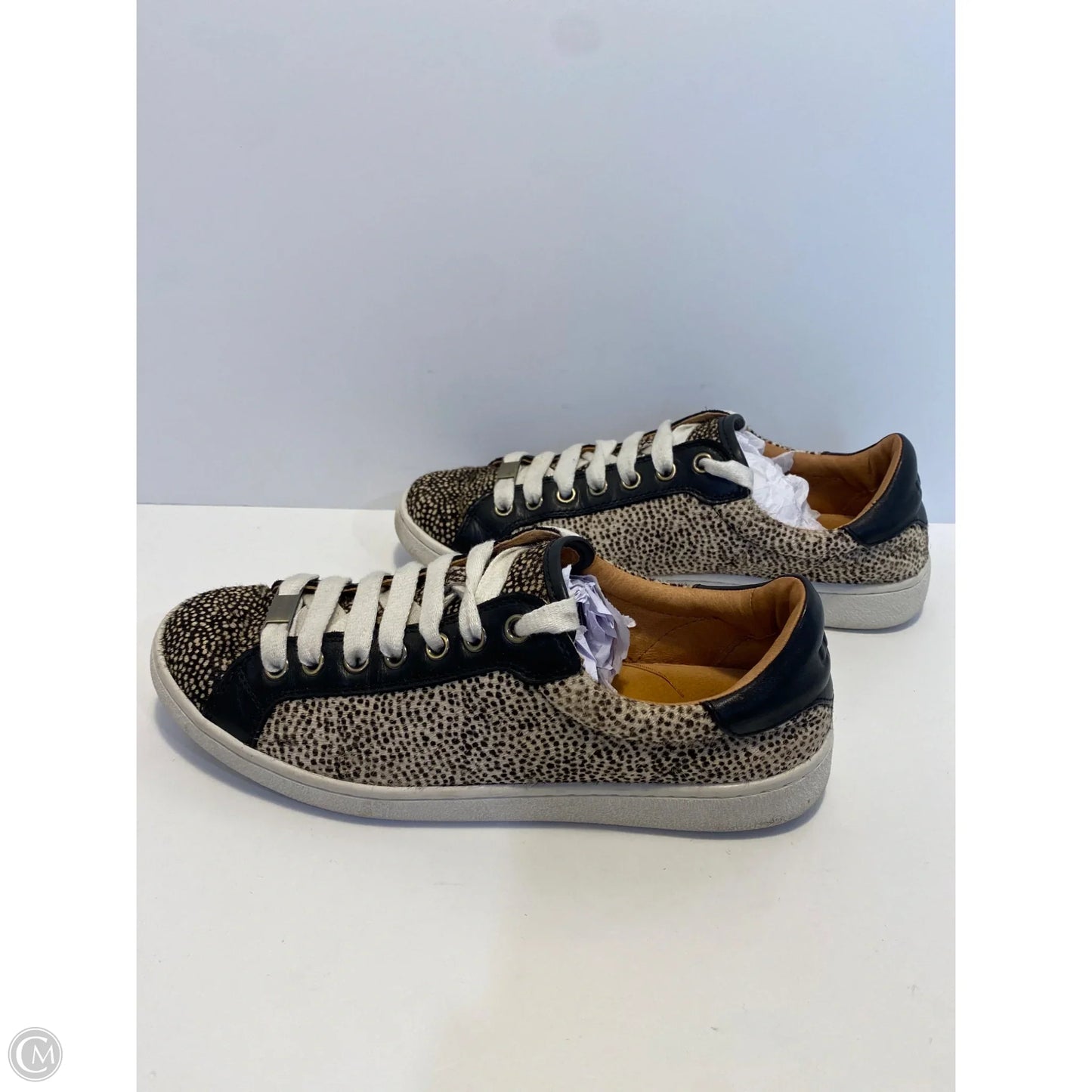 Shoes Designer By Ugg In Animal Print, Size: 9