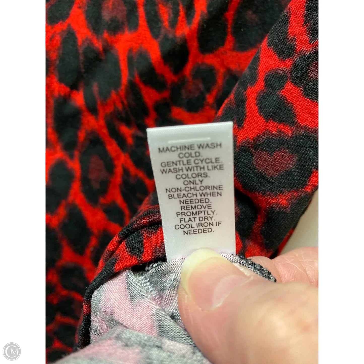 Top Long Sleeve By Cato In Red, Size: M