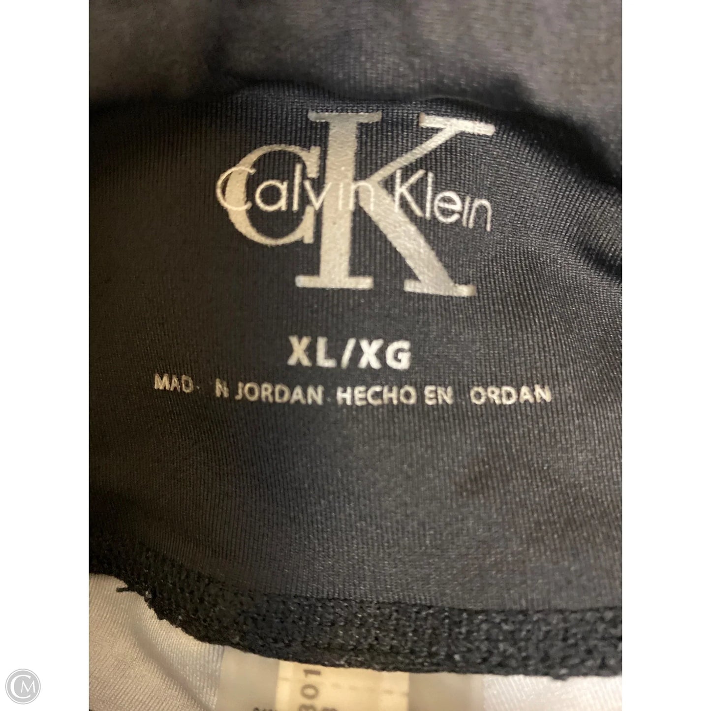 Athletic Shorts By Calvin Klein In Grey, Size: Xl