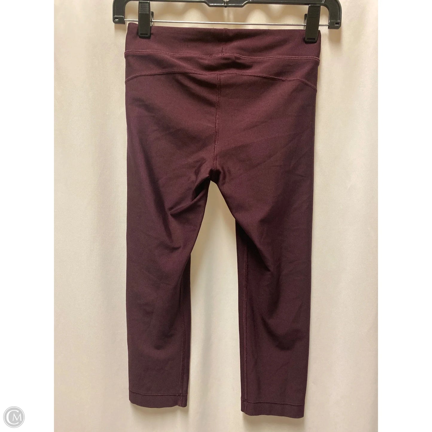 Athletic Capris By Under Armour In Maroon, Size: Xs