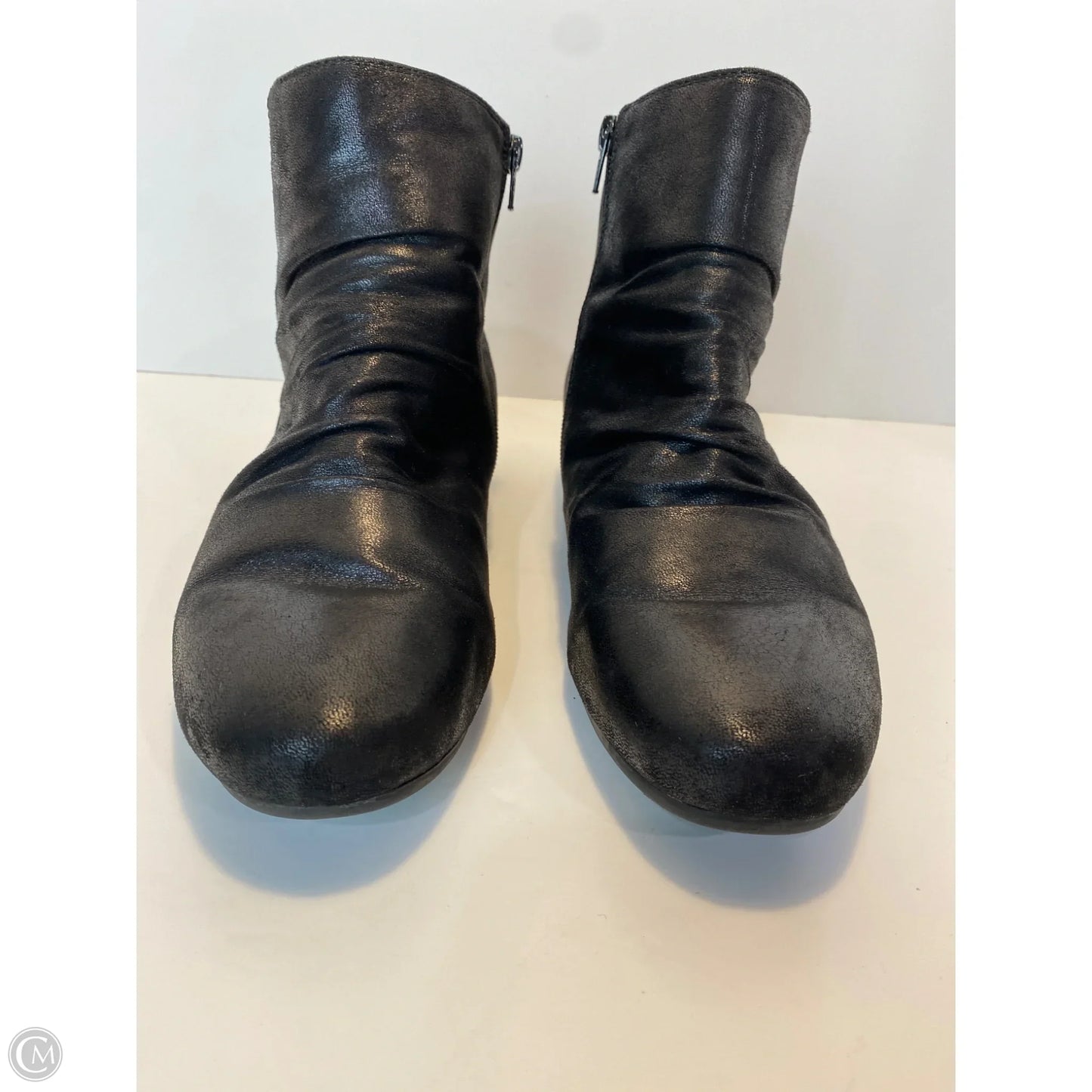 Boots Ankle Flats By Bare Traps In Black, Size: 11