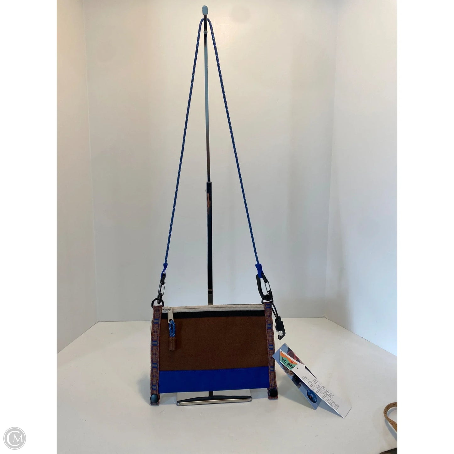 Crossbody By Kavu, Size: Medium