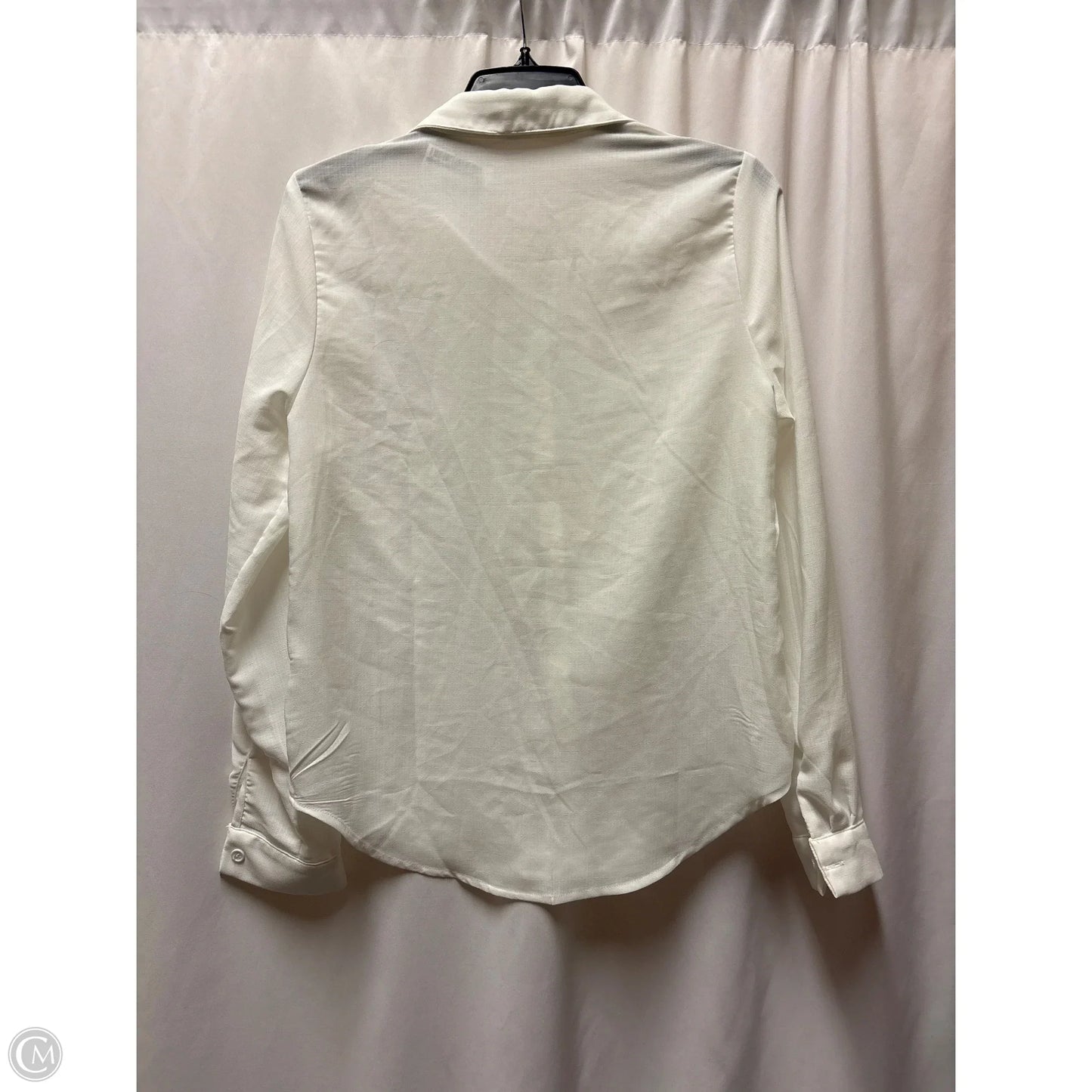 Top Long Sleeve By Clothes Mentor In White, Size: M