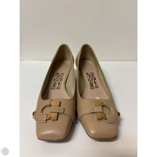 Shoes Luxury Designer By Ferragamo In Beige, Size: 6