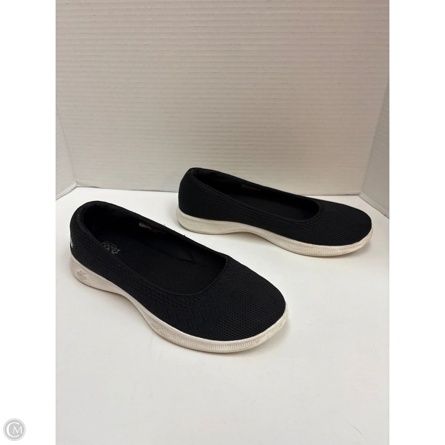 Shoes Flats By Skechers In Black, Size: 7.5