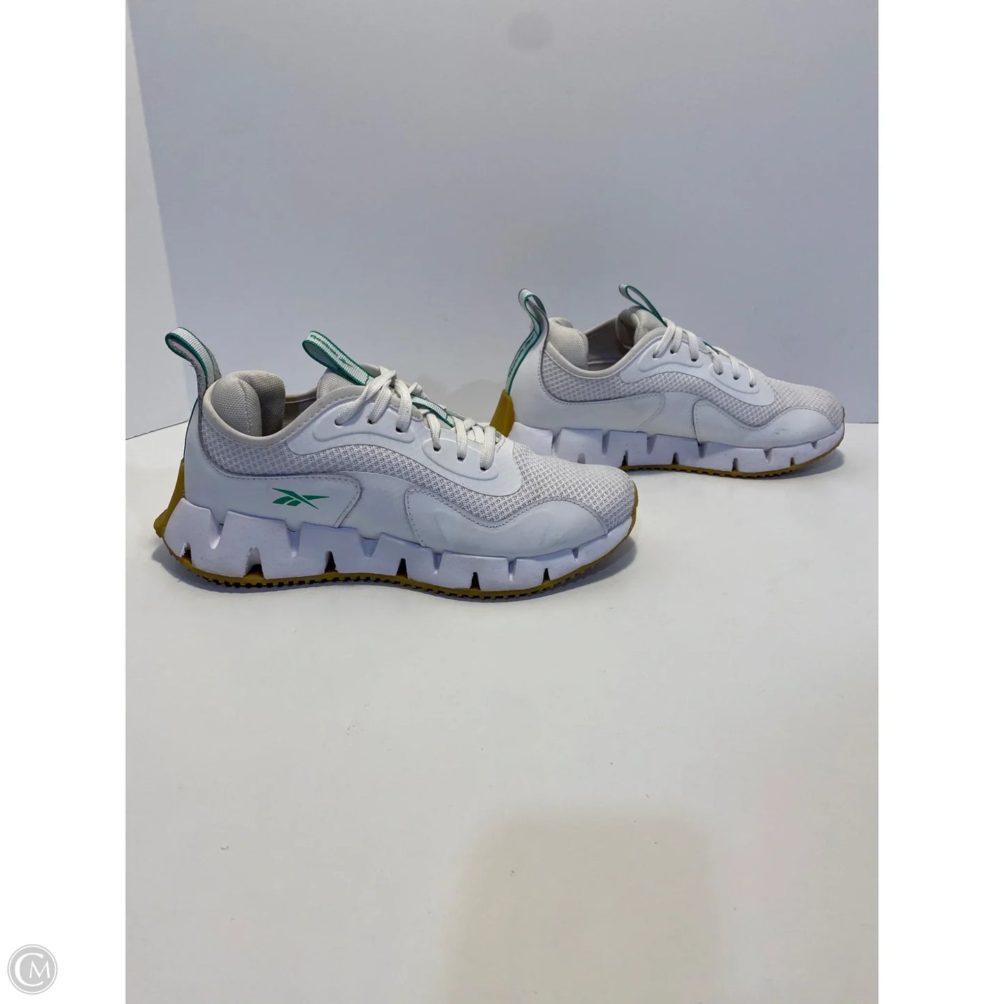 Shoes Athletic By Reebok In White, Size: 7.5