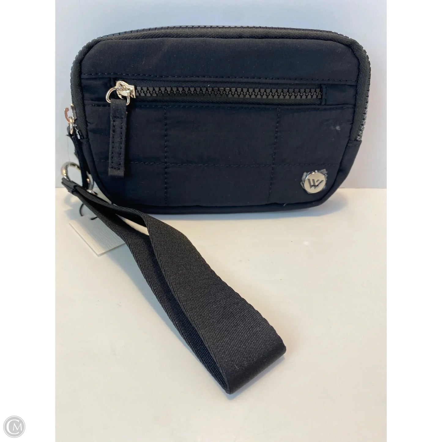 Wristlet By Clothes Mentor, Size: Medium