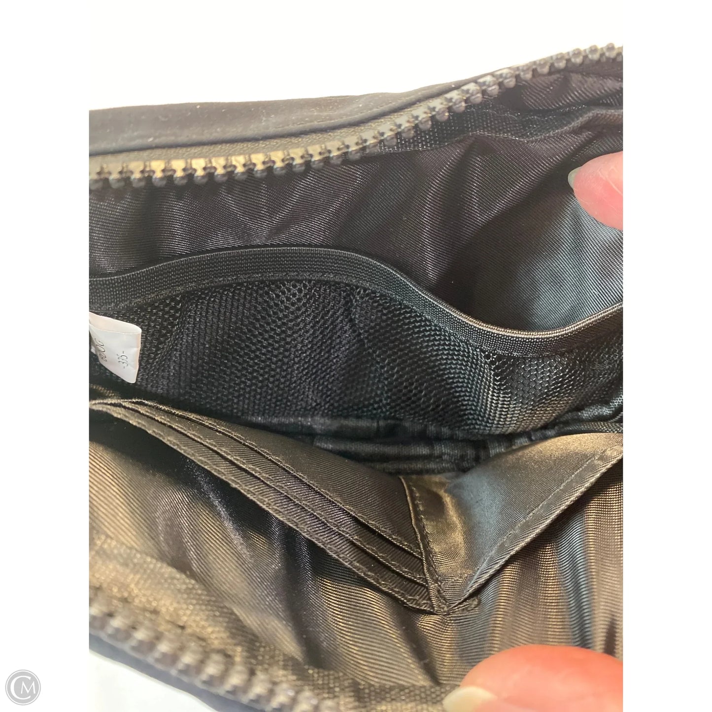 Wristlet By Clothes Mentor, Size: Medium