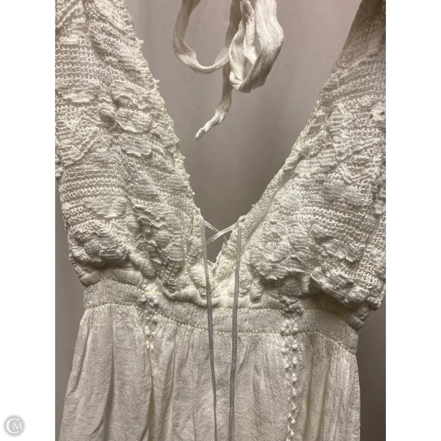 Dress Casual Short By Clothes Mentor In White, Size: L