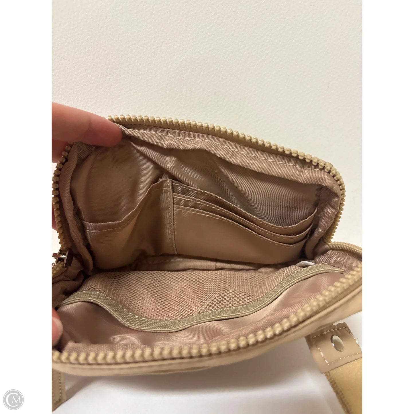 Wristlet By Clothes Mentor, Size: Small