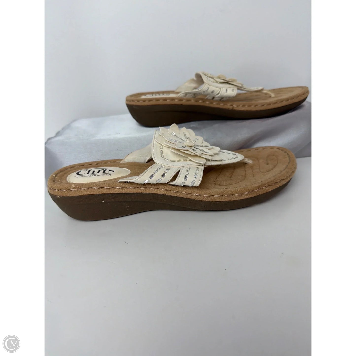 Sandals Flats By Cliffs By White Mountain In Cream, Size: 9