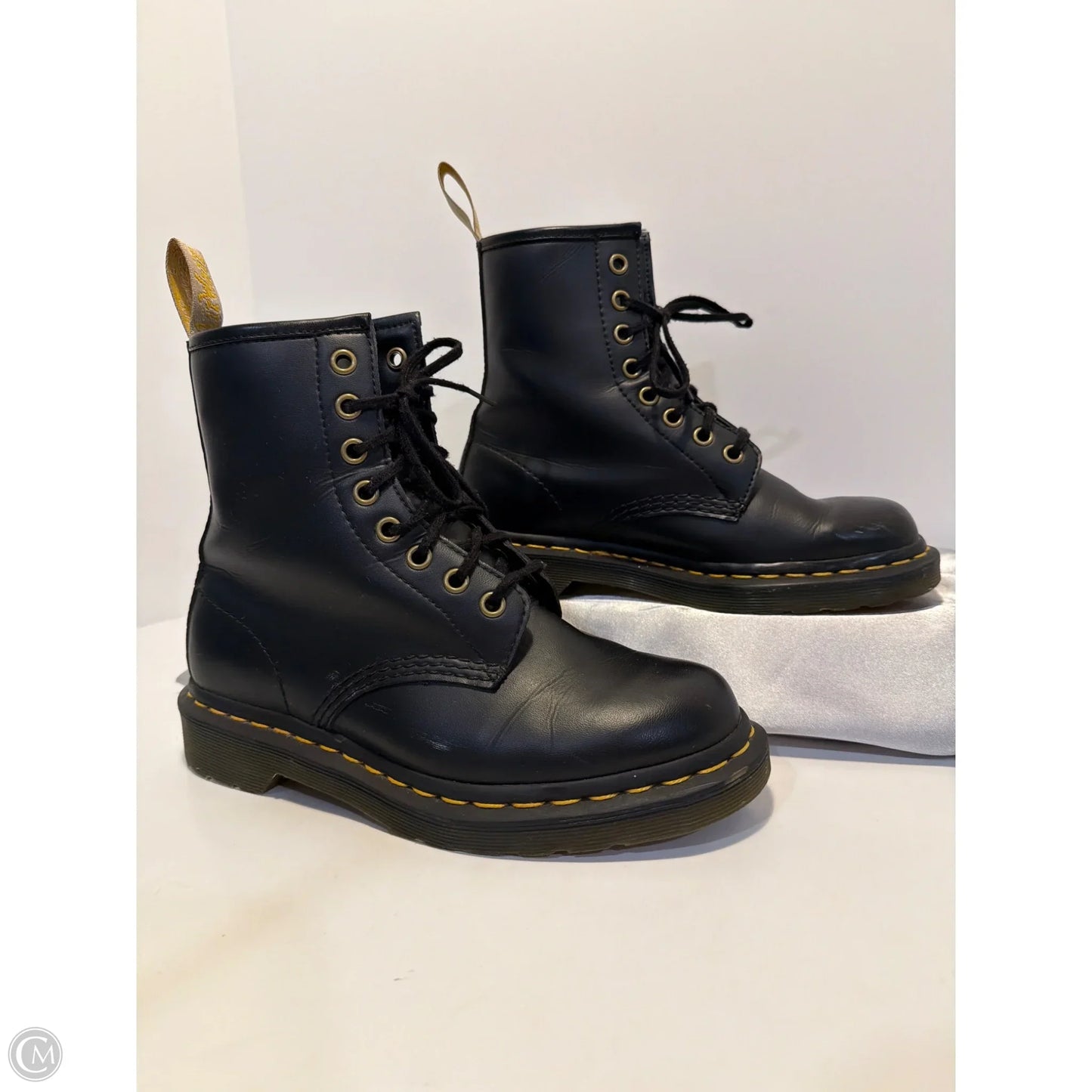 Boots Leather By Dr Martens In Black, Size: 6