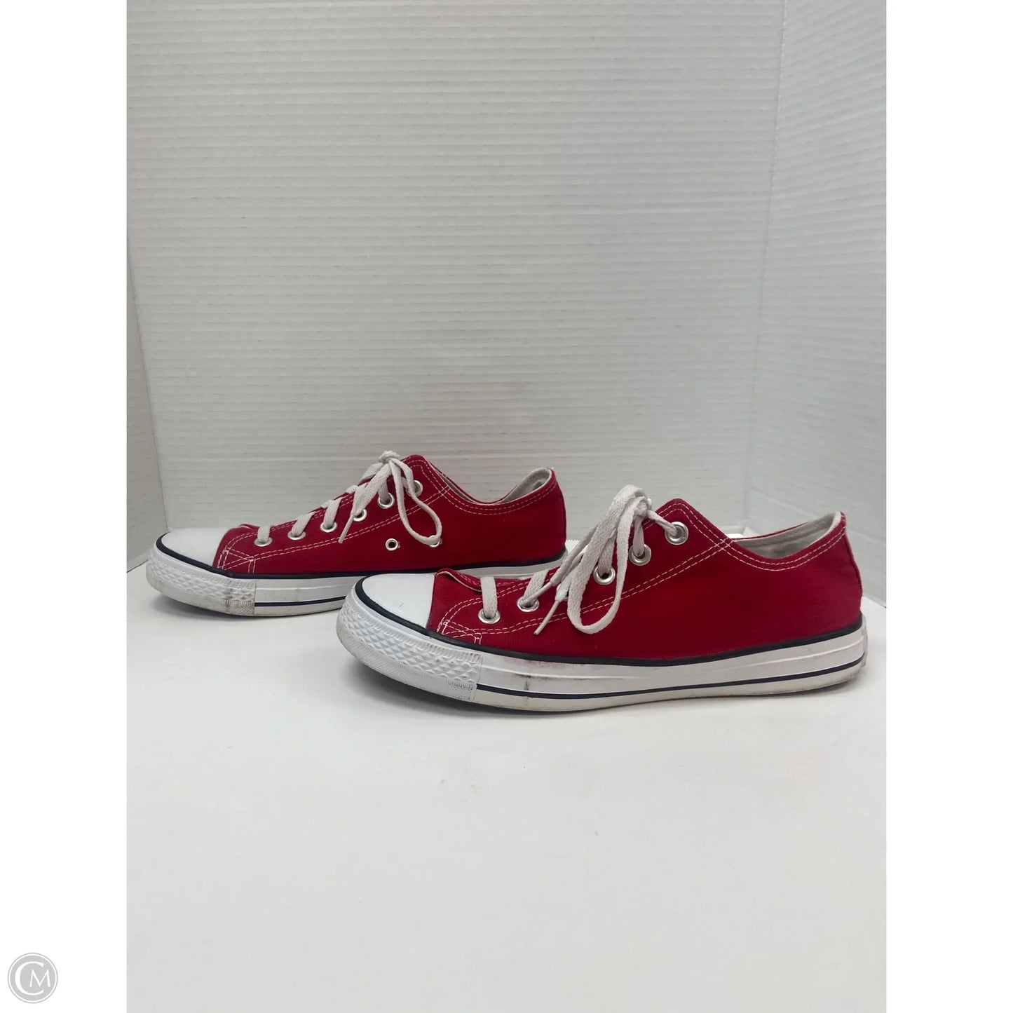 Shoes Sneakers By Converse In Red, Size: 9
